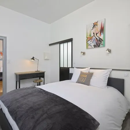 因巴赫超级中心广场公寓