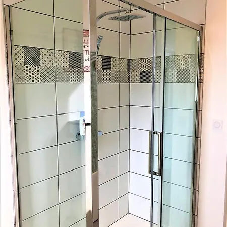 因巴赫超级中心广场公寓 *