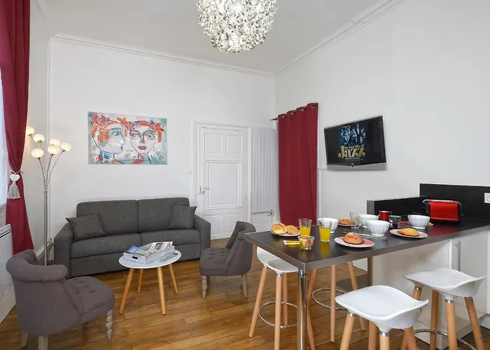 Hyper Centre Place Imbach Анже